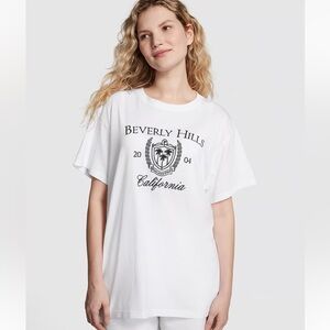 🔴SOLD🔴VICTORIAS SECRET PINK CAMPUS SHORT SLEEVE TEE SIZE SMALL *NWT*🖤